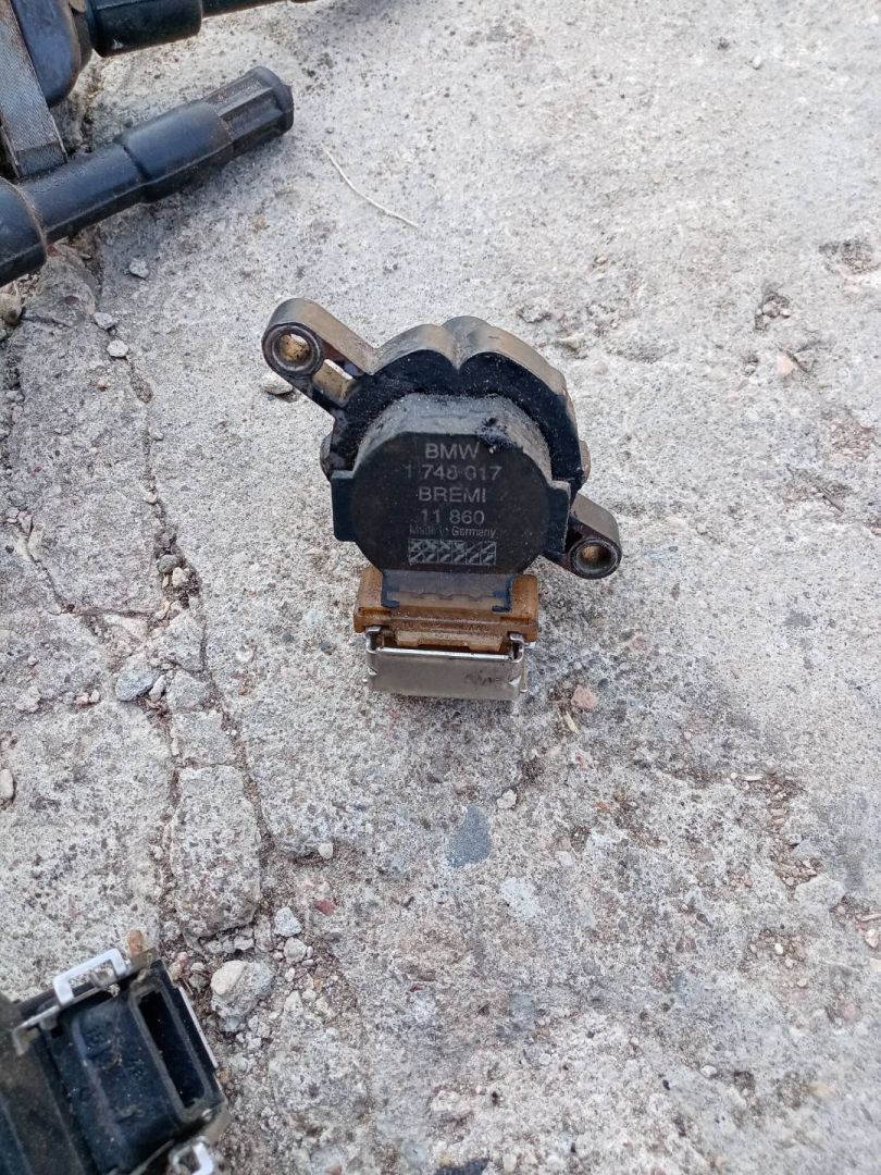 катушка зажигания BMW X5 E53 2000, 4.4 л., бензин, 1748017 - фото №1