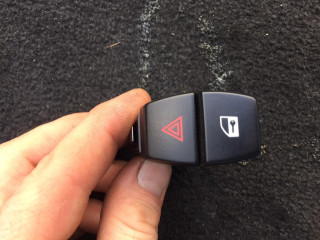 кнопка аварийной сигнализации BMW 7 серия F01/F02 2010, 4.4 л., N63 B44 A, бензин, АКПП, черный, седан, 9161896