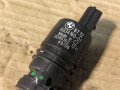 насос (моторчик) омывателя стекла BMW X5 E70 2007, 4.8 л., N62 B48 A, бензин, АКПП, 6934160, 67126934160 - фото №2