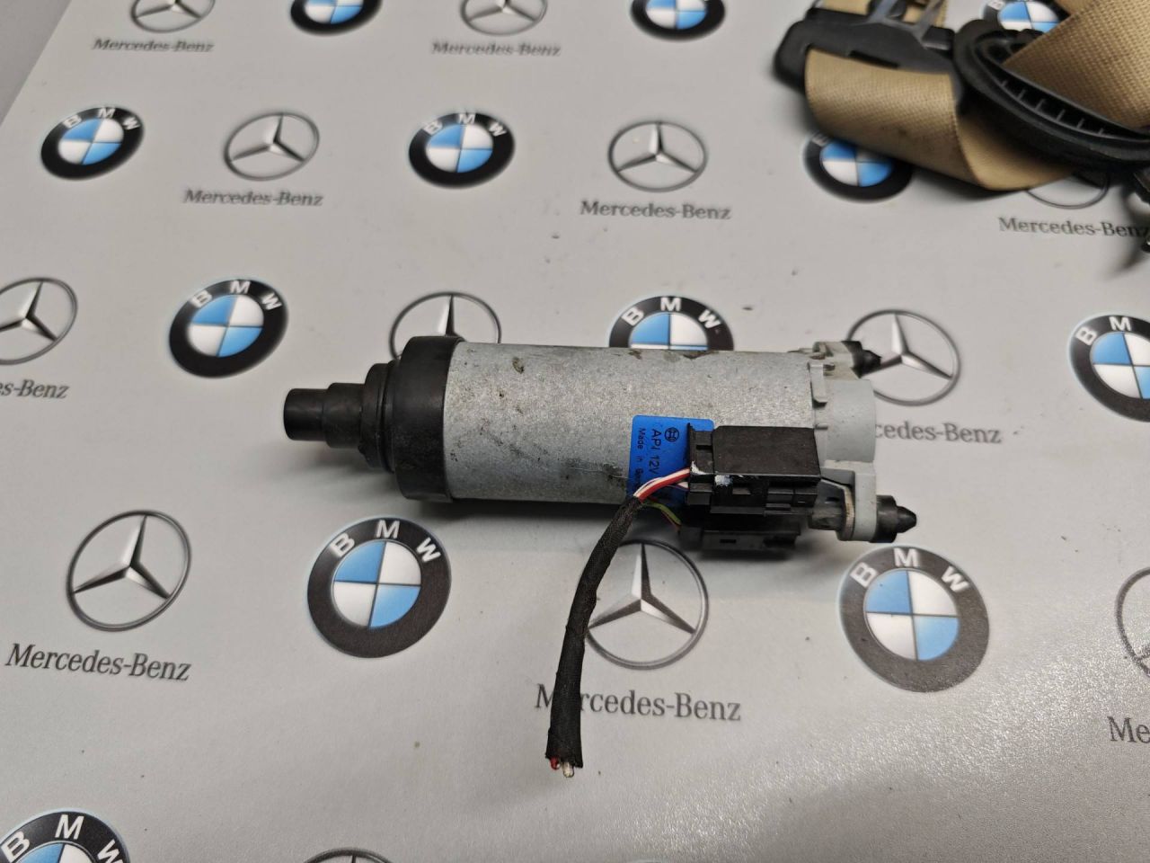 моторчик регулировки сиденья BMW X3 F25 2014, 2.8 л., бензин, 0130002613 - фото №1