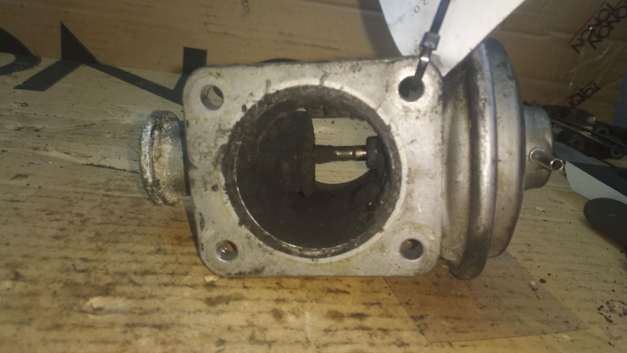 клапан EGR BMW 3 серия E46 2002, 2.0 л., дизель, 7785452 - фото №1
