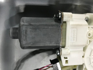 стеклоподъемник передний левый Mercedes-Benz M-Класс W164 [рестайлинг] 2010, 3.0 л., OM 642.820, дизель, АКПП, серебристый, внедорожник 5 дв., правый руль