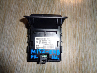 кнопка ручного тормоза (ручника) Mercedes-Benz M-Класс W166 2012, 2.1 л., OM 651.960, дизель, АКПП, мокрый асфальт, внедорожник 5 дв., A2469050451
