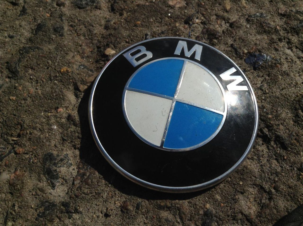 эмблема BMW 2012, 3.0 л., N55 B30 A, бензин, АКПП, хетчбэк 5 дв., 7057794 - фото №1