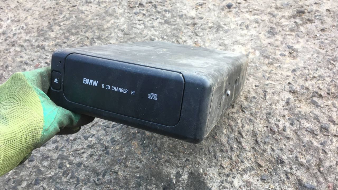 CD-чейнджер BMW 7 серия E38 (1994 - 1998), 8375537 - фото №1