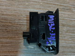 кнопка стеклоподъемника двери задней правой BMW X5 F15 2014, 3.0 л., N57 D30 A, дизель, АКПП, внедорожник 5 дв., 9361936