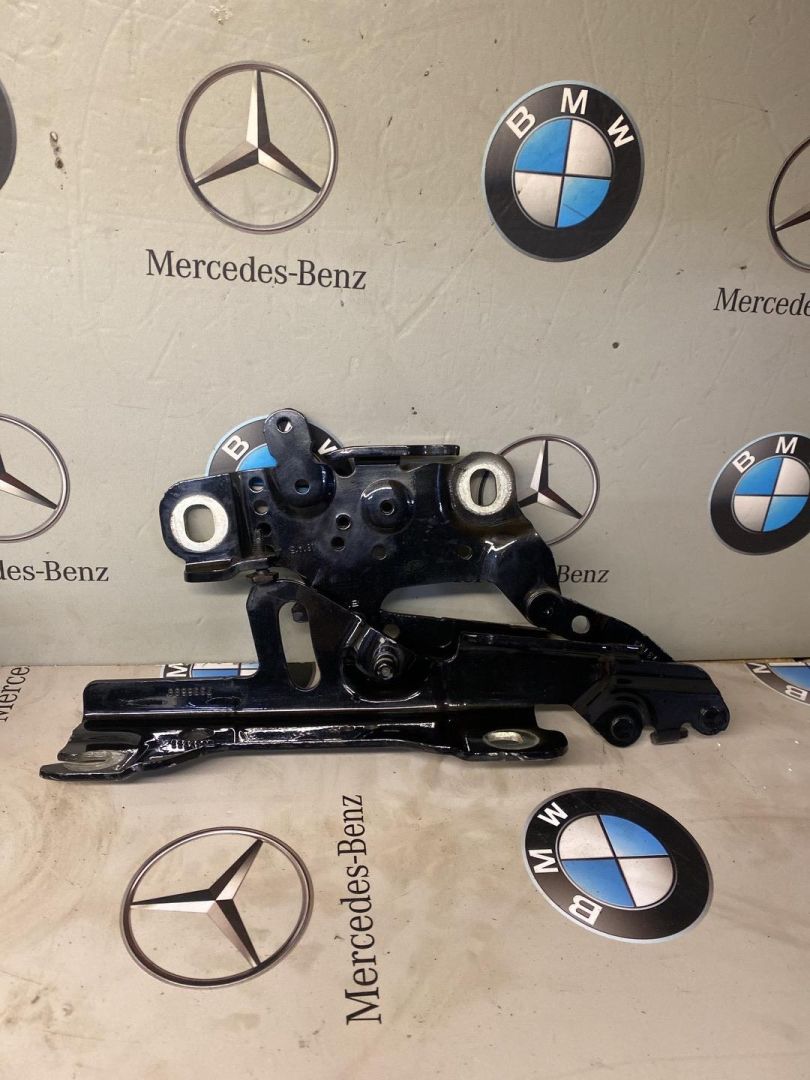 петля капота левая BMW 4 серия F32/F33 2014, 2.0 л., бензин, 7336699 - фото №1