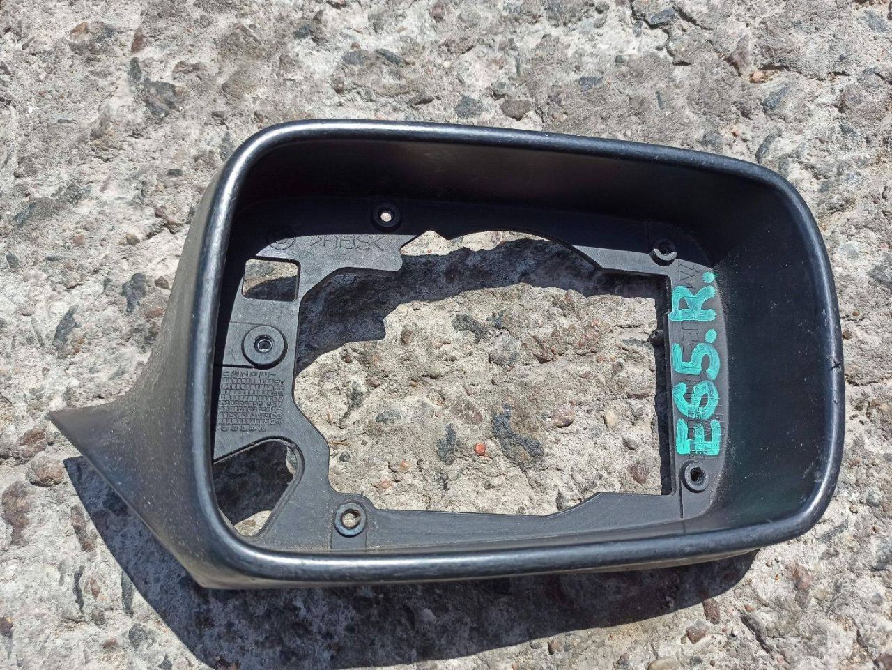рамка зеркала правого BMW 7 серия E65/E66/E67 (2001 - 2005) - фото №1