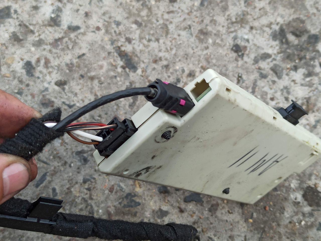 усилитель антенны BMW 7 серия F01/F02 2011, 3.0 л., N54 B30 A, бензин, седан, 9267084 - фото №1