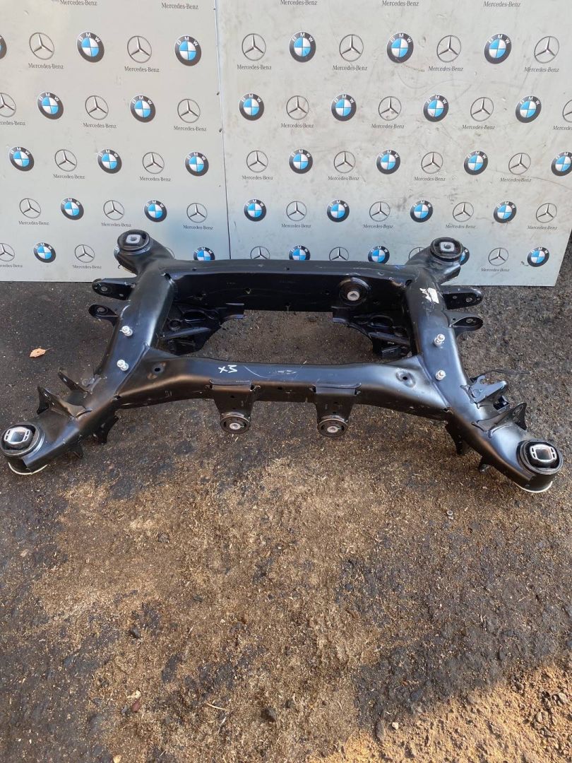 балка подвески задняя BMW 2024, 2.0 л., бензин - фото №1