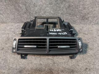 дефлектор обдува салона Mercedes-Benz SLK-Класс R171 2006, 3.5 л., M 272.963, бензин, АКПП, серебристый, кабриолет, A1718300854, A1718300954