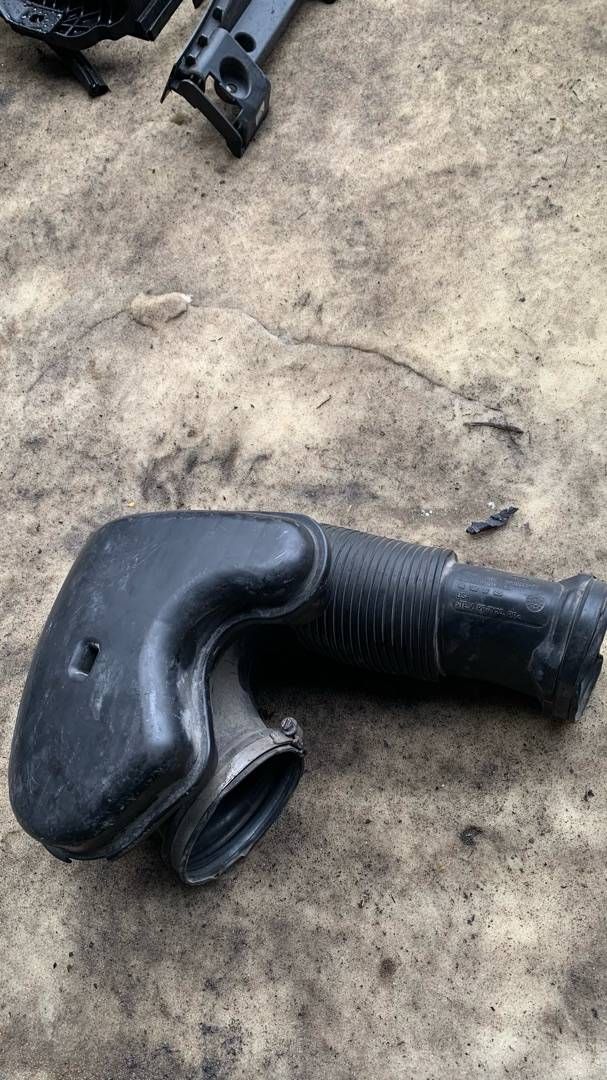 патрубок воздушного фильтра BMW X5 E70 (2006 - 2010), 7548899 - фото №1