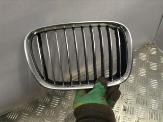 заглушка (решетка) в бампер BMW 3 серия E46 2002, 3.0 л., дизель, АКПП, седан