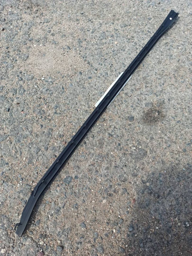 молдинг стекла BMW iX I20 2022, электро, полный привод, правый руль, 7954433 - фото №1