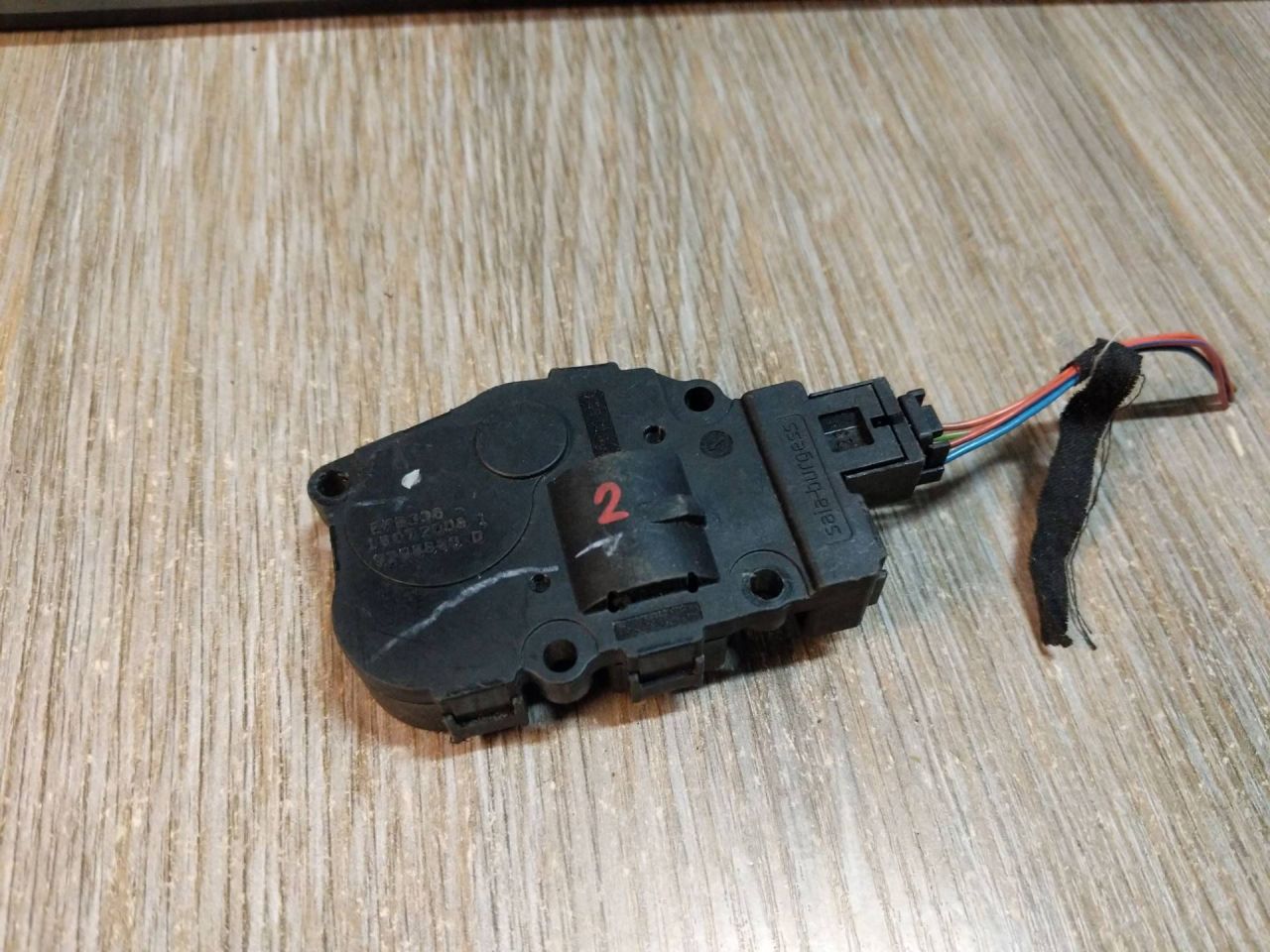 моторчик заслонки печки BMW X5 E70 2008, 4.8 л., N62 B48 A, бензин, АКПП, внедорожник 5 дв., 6956706, 929888G, EFB336 - фото №1