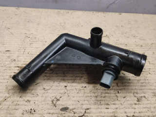 фланец (тройник) системы охлаждения Volkswagen Crafter 1 поколение 2009, 2.5 л., дизель, 076121085