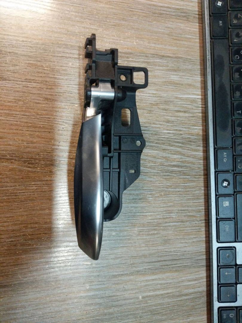 ручка внутренняя задняя левая BMW 7 серия F01/F02 2010, 4.4 л., N63 B44 A, бензин, АКПП, седан, 9116343 - фото №1