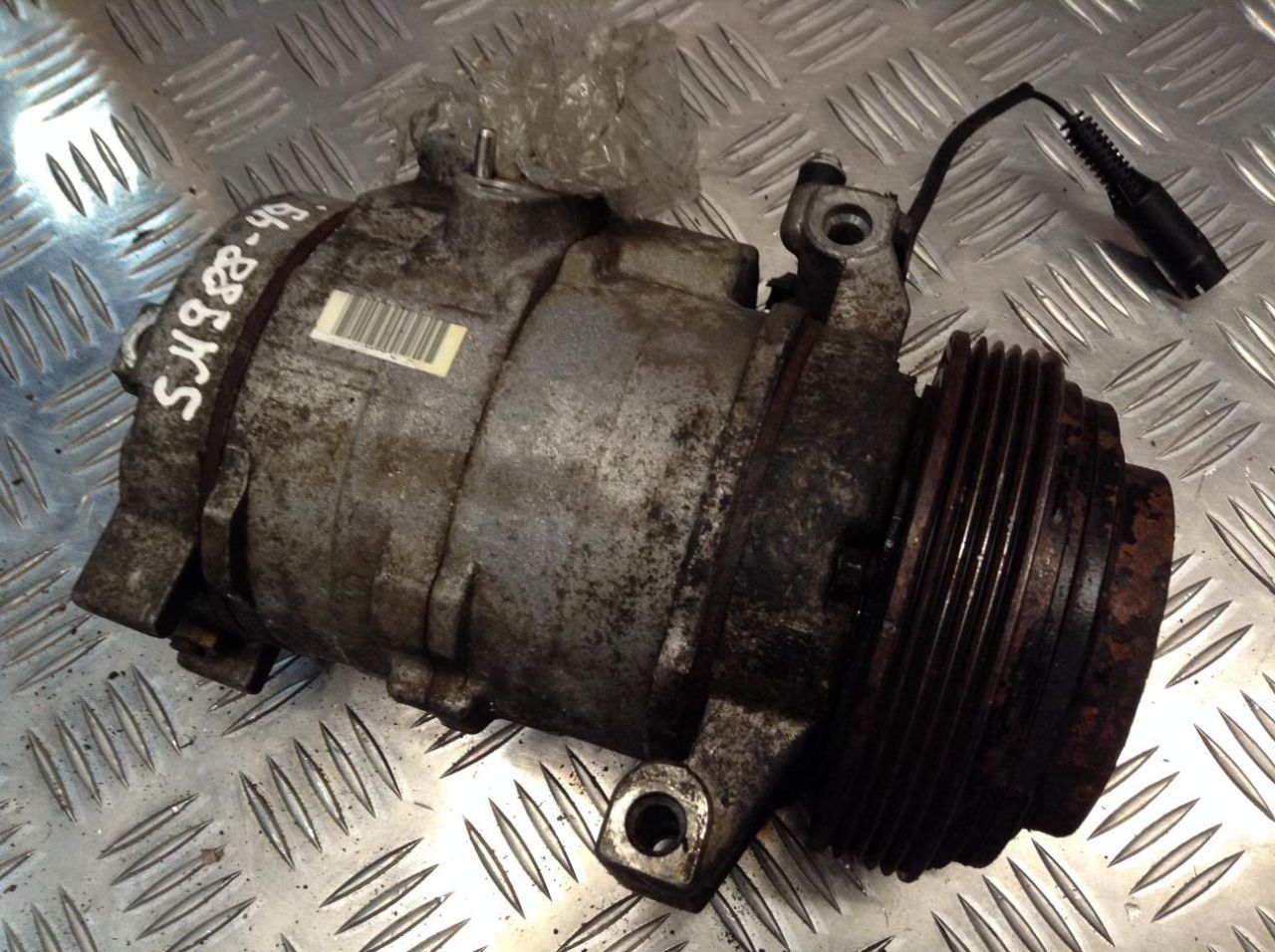 компрессор кондиционера BMW X5 E53 2002, 4.4 л., бензин, АКПП, внедорожник 5 дв., 6909628 - фото №1