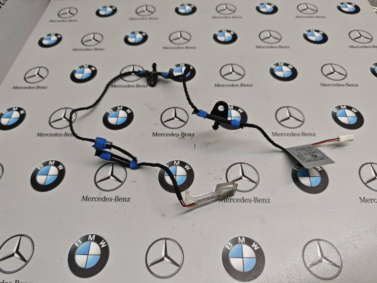 подсветка наружной ручки задней левой BMW X3 F25 2014, 2.8 л., бензин, 7252537 - фото №1