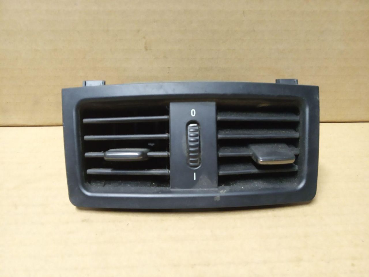 дефлектор обдува салона BMW 5 серия E60/E61 2007, 3.0 л., дизель, АКПП, седан, 6932023, 6932024, 7129556 - фото №1