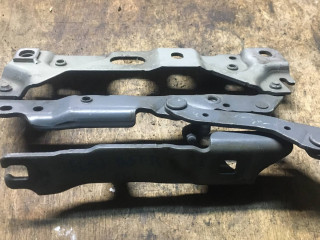 петля капота правая BMW 7 серия F01/F02 2009, 3.0 л., N57 D30 A, дизель, АКПП, седан, 7184190