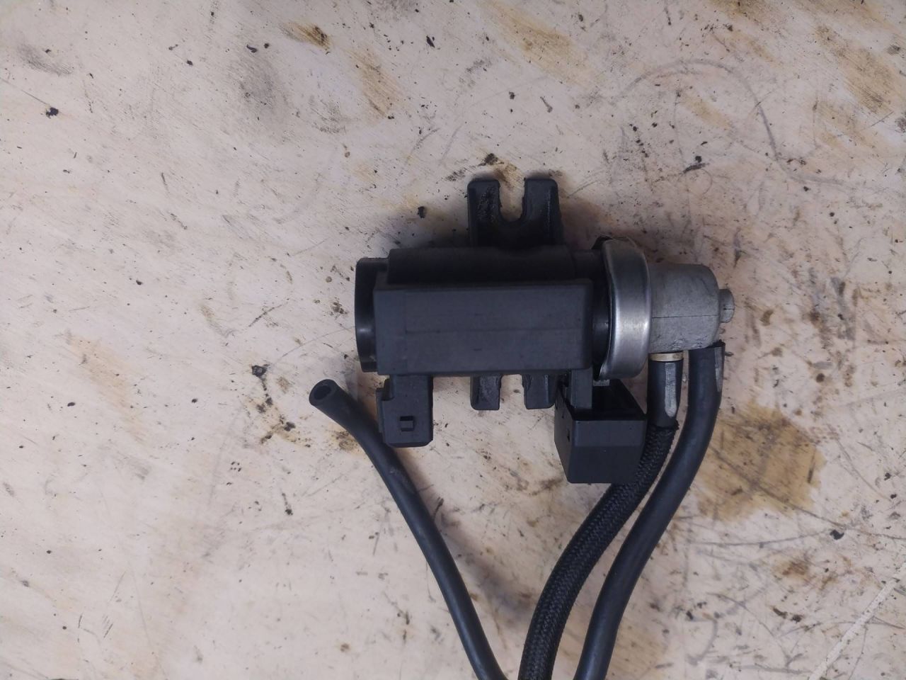 клапан управления турбиной (актуатор) BMW 7 серия F01/F02 2009, 4.4 л., N63 B44 A, бензин, 7595374 - фото №1