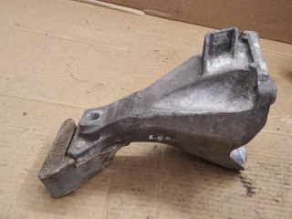 кронштейн двигателя BMW 3 серия E90/E91/E92/E93 [рестайлинг] 2008, 2.0 л., дизель, 6781916