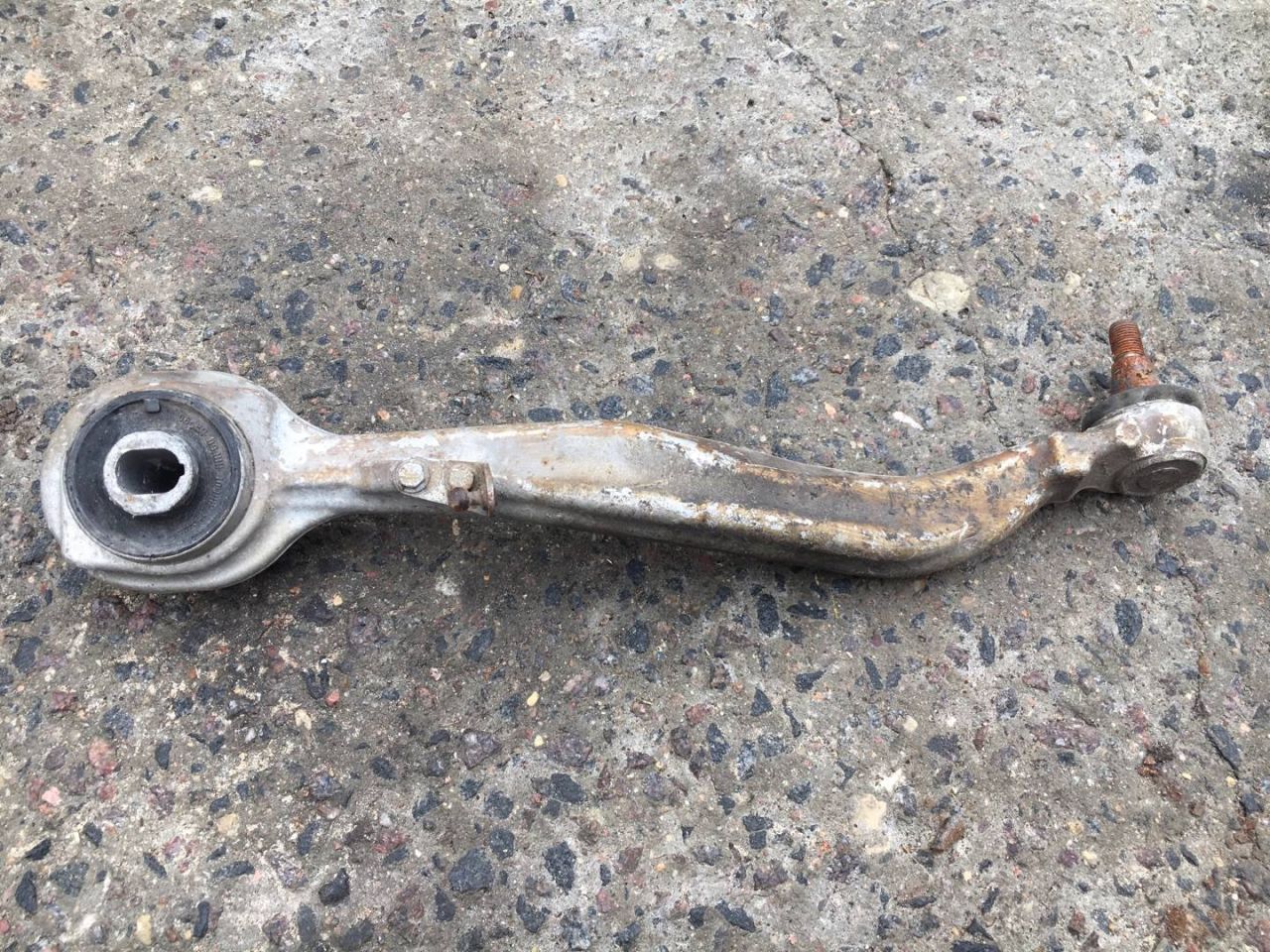 рычаг передний левый Mercedes-Benz C-Класс W204/S204 2009, 3.0 л., M 272.948, бензин - фото №1