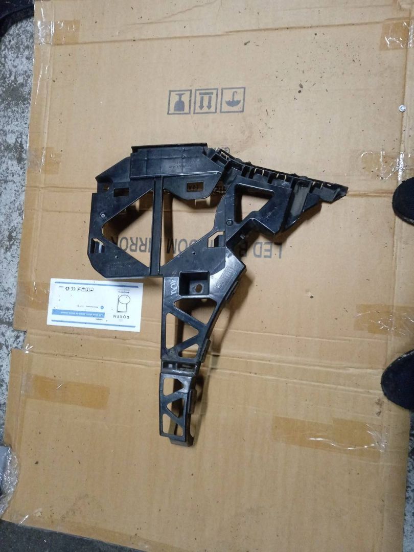 Крепление бампера переднего Mercedes-Benz M-Класс W166 2013, A1668851121 - фото №1