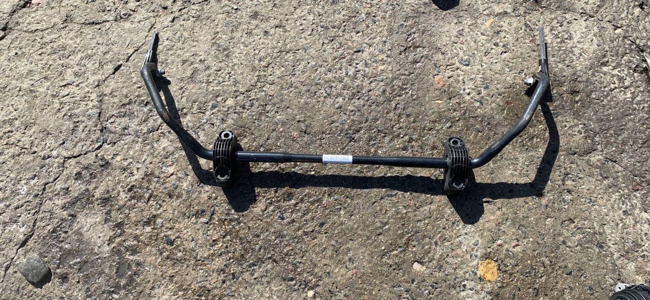 стабилизатор подвески (поперечной устойчивости) BMW 7 серия G11/G12 2017, 3.0 л., дизель, 6873459 - фото №1