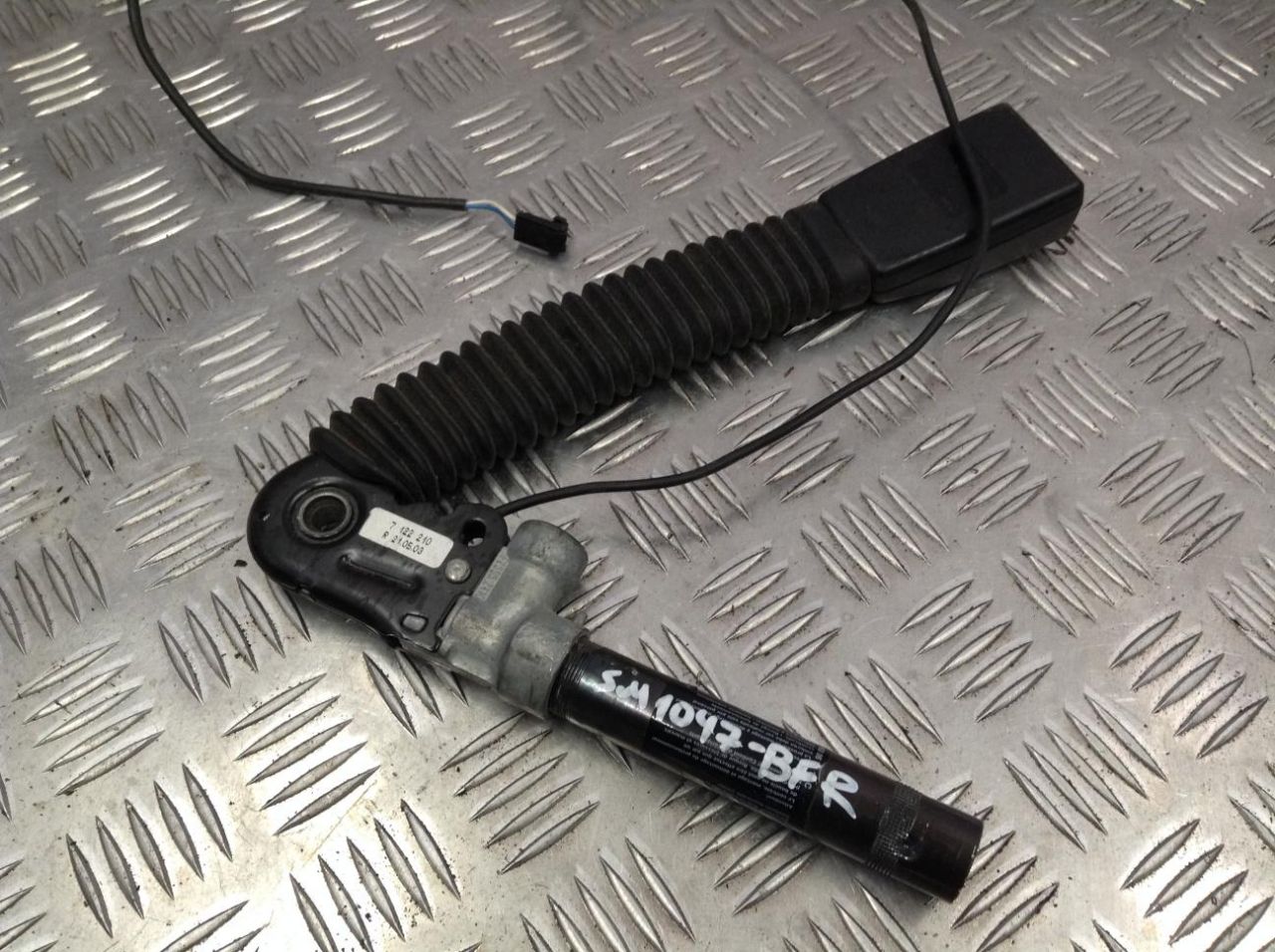 ремень безопасности BMW 5 серия E60/E61 2005, 3.0 л., дизель, АКПП, седан, 7122210 - фото №1