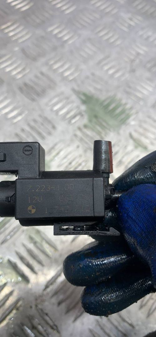 электромагнитный клапан BMW 3 серия E90/E91/E92/E93 2006, 3.0 л., дизель, 742712 - фото №1