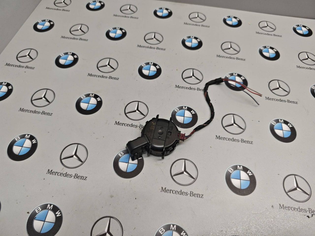 датчик дождя BMW X3 F25 2011, 3.0 л., N52 B30, бензин, 9234087 - фото №1