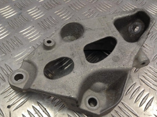 кронштейн двигателя BMW 3 серия F30/F31 [рестайлинг] 2018, 2.0 л., B48 B20 A, бензин, АКПП, седан, правый руль, 6859415