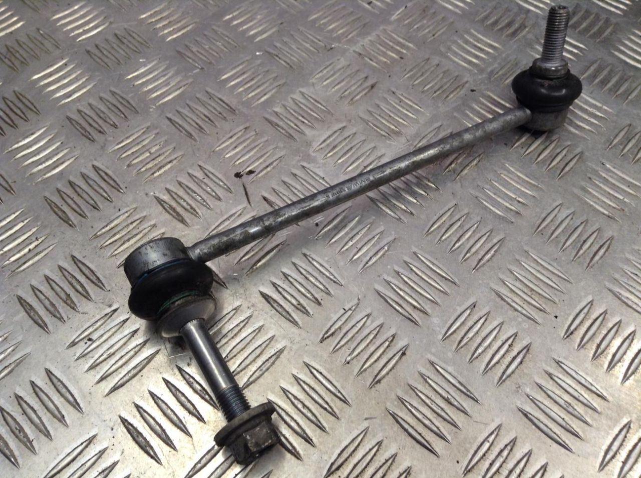 стойка стабилизатора BMW X6 F16 2017, 3.0 л., N57 D30 B, дизель, АКПП, внедорожник 5 дв. - фото №1