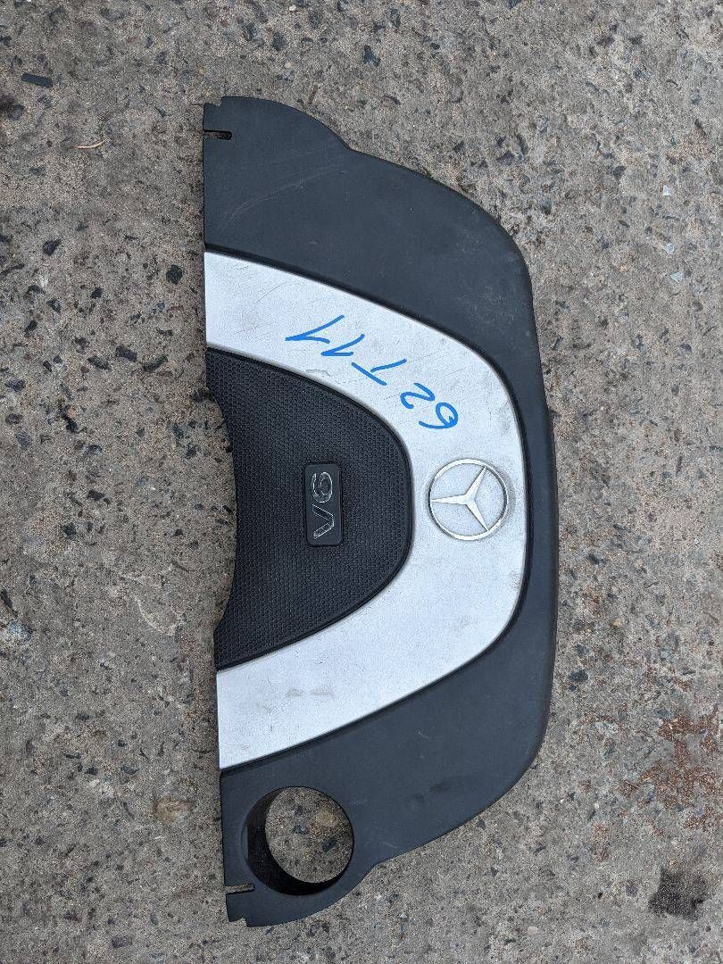 декоративная крышка двигателя Mercedes-Benz SLK-Класс R171 2006, 3.5 л., M 272.963, бензин, АКПП, серебристый, кабриолет, A2720100067 - фото №1