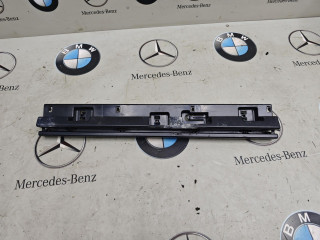 Кронштейн накладки на порог BMW 2 серия Active Tourer F45 2015, 2.0 л., бензин, 7301940