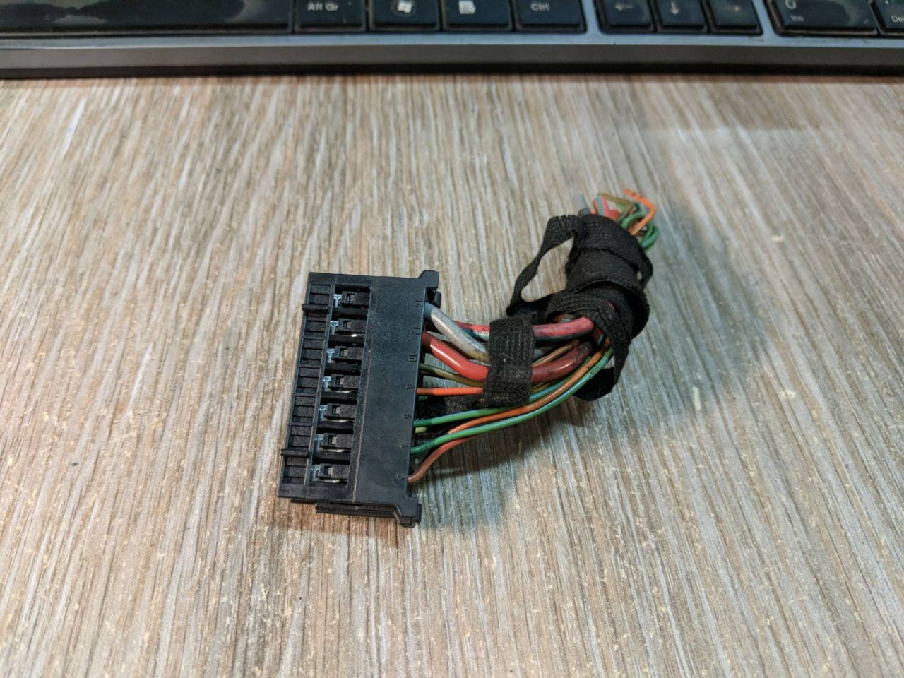 разъем (фишка) проводки Mercedes-Benz M-Класс W164 2006, 3.5 л., M 272.967, бензин, АКПП, внедорожник 5 дв., правый руль - фото №1