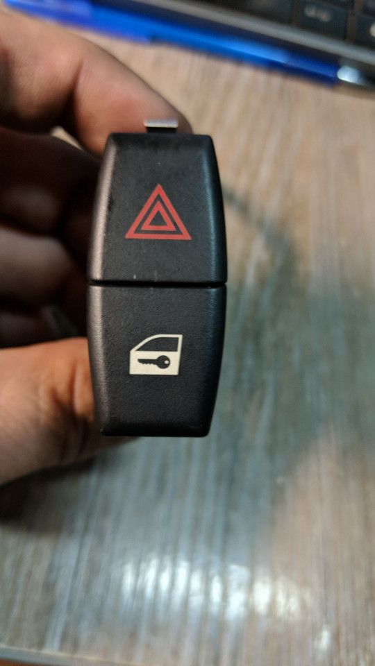 кнопка аварийной сигнализации BMW X5 E70 2007, 3.0 л., дизель, АКПП, внедорожник 5 дв., 6919506 - фото №1