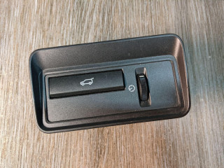 кнопка открытия багажника Land Rover Range Rover Evoque L538 2013, 2.2 л., 224DT, дизель, АКПП, внедорожник 5 дв., BJ32-11654-BB