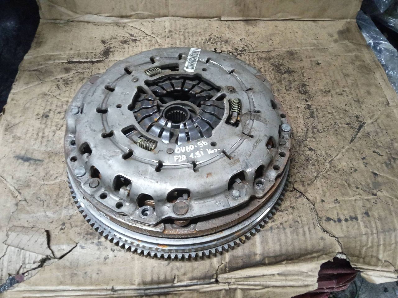 комплект сцепления BMW 1 серия F20/F21 2015, 1.5 л., i, бензин, МКПП, купе, 7614327 - фото №1