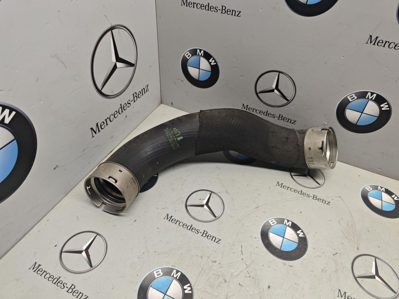 патрубок интеркулера BMW 2 серия Active Tourer F45 2015, 2.0 л., бензин, 8511338 - фото №1