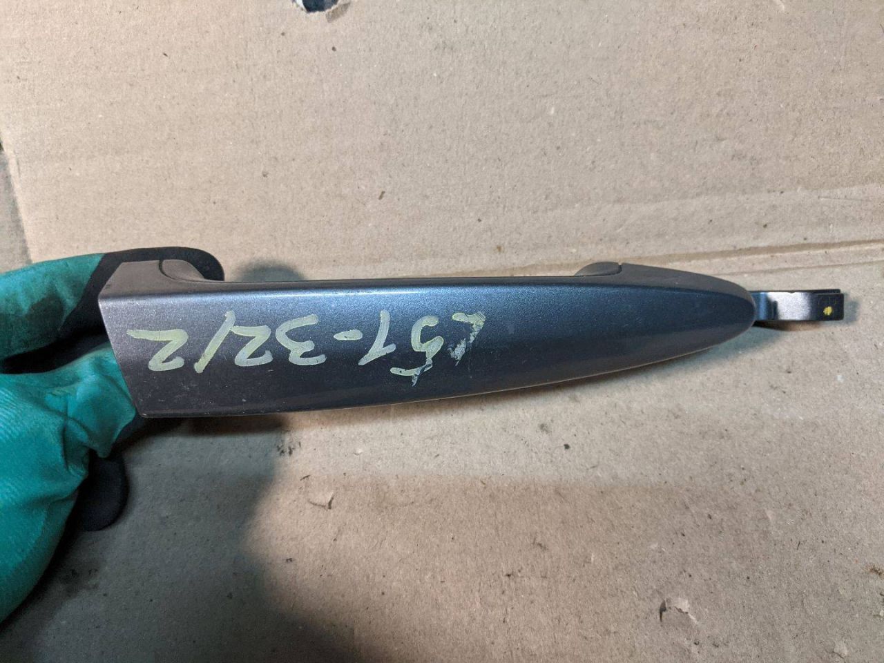 ручка наружная задняя правая BMW X5 E70 2009, 3.0 л., дизель, АКПП, внедорожник 5 дв. - фото №1