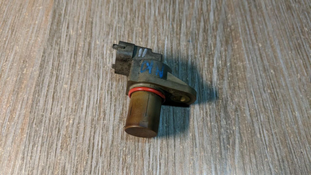 датчик распредвала BMW 5 серия E60/E61 2006, 5.0 л., S85 B50 A, бензин, АКПП, седан, 7834490 - фото №1