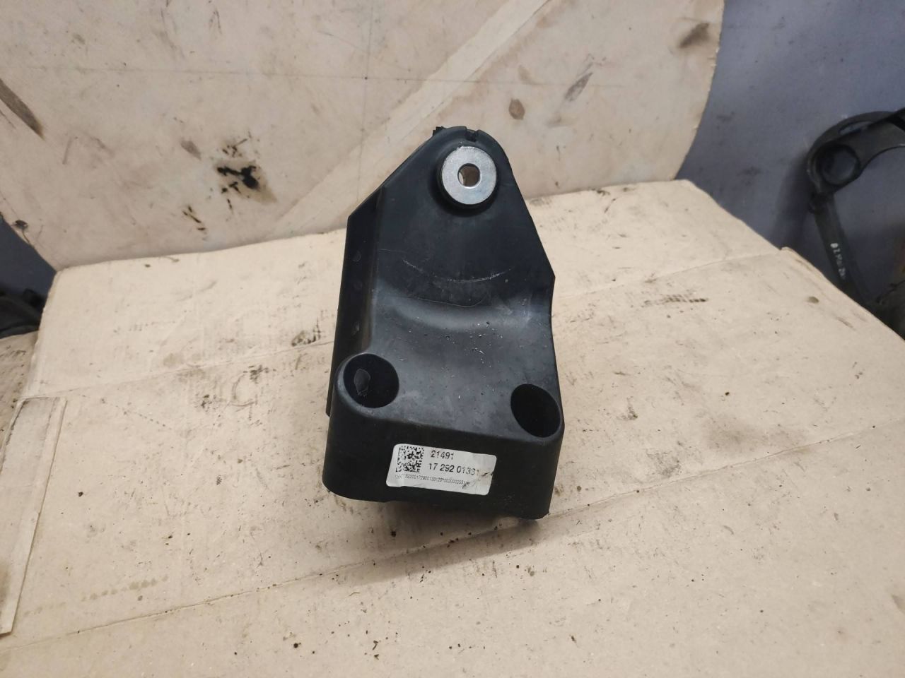 кронштейн двигателя Mercedes-Benz E-Класс W213/S213/C238/A238 2017, 2.0 л., OM 654.920, дизель, A6542232200 - фото №1