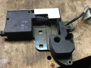 замок багажника BMW 5 серия E34 1992, 2.0 л., бензин, МКПП, универсал, 1392020, 8120419