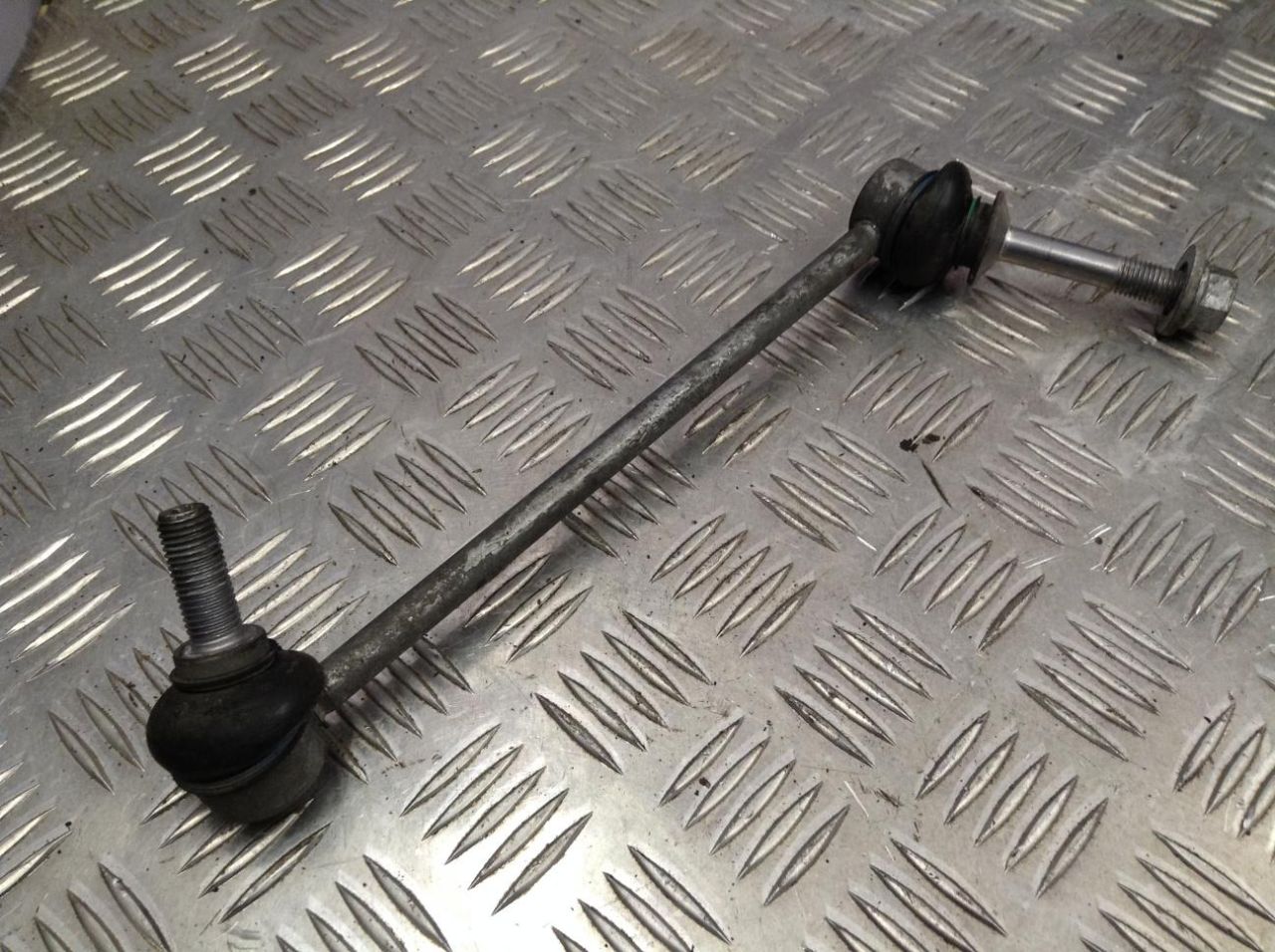стойка стабилизатора BMW X6 F16 2017, 3.0 л., N57 D30 B, дизель, АКПП, внедорожник 5 дв. - фото №1
