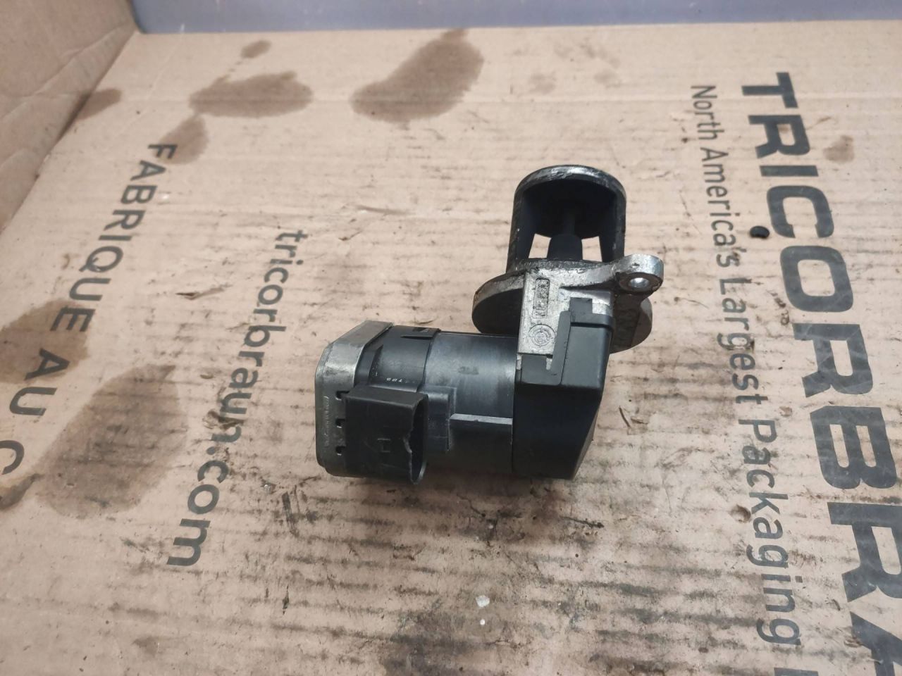 клапан EGR Mercedes-Benz GL-Класс X164 2007, 3.0 л., OM 642.820, дизель - фото №1