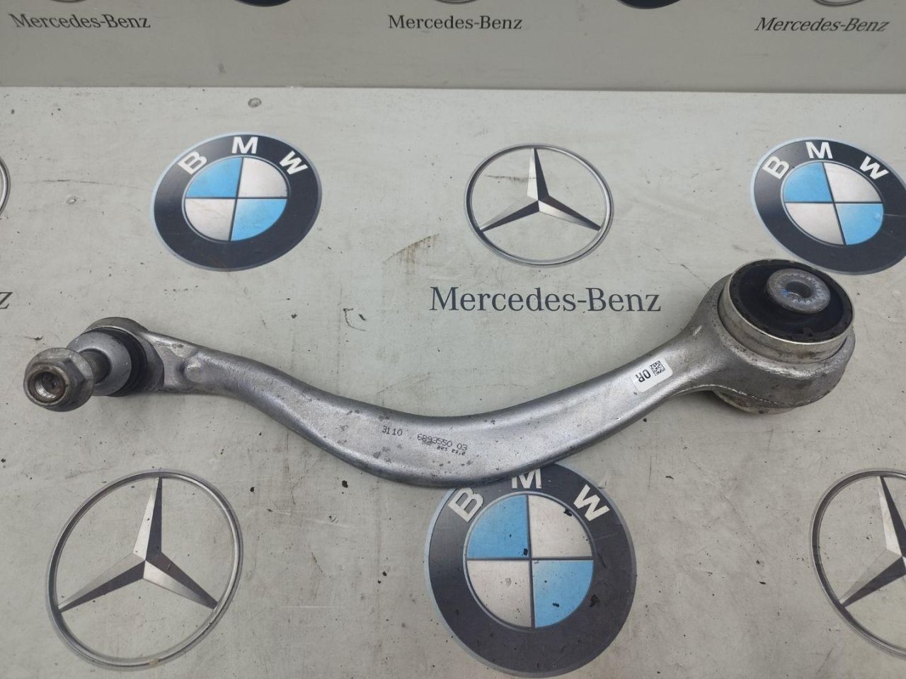 рычаг передний правый BMW 2024, 3.0 л., бензин, 475, 6893550 - фото №1