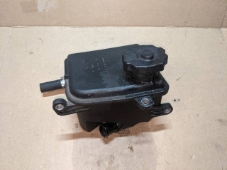 бачок гидроусилителя Mercedes-Benz C-Класс W204/S204 2010, 2.0 л., бензин, задний привод, A0004602983